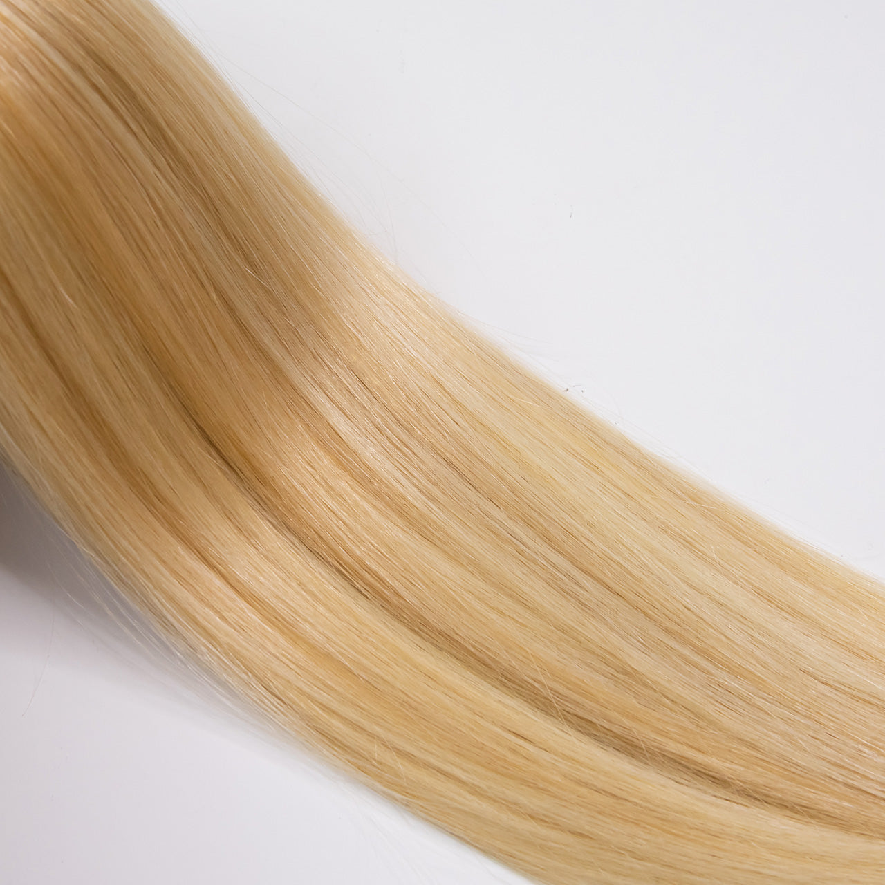 AVERA #27/613 Mix Blonde Balayage Clip-In Hair Extension